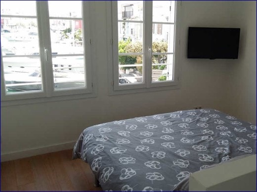 Dvojposteľová izba na 1. poschodí, výhľad na kanál, televízor, posteľ 160