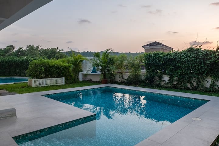 4 BR Villa | Pool | Serviced | Luxury | North Goa