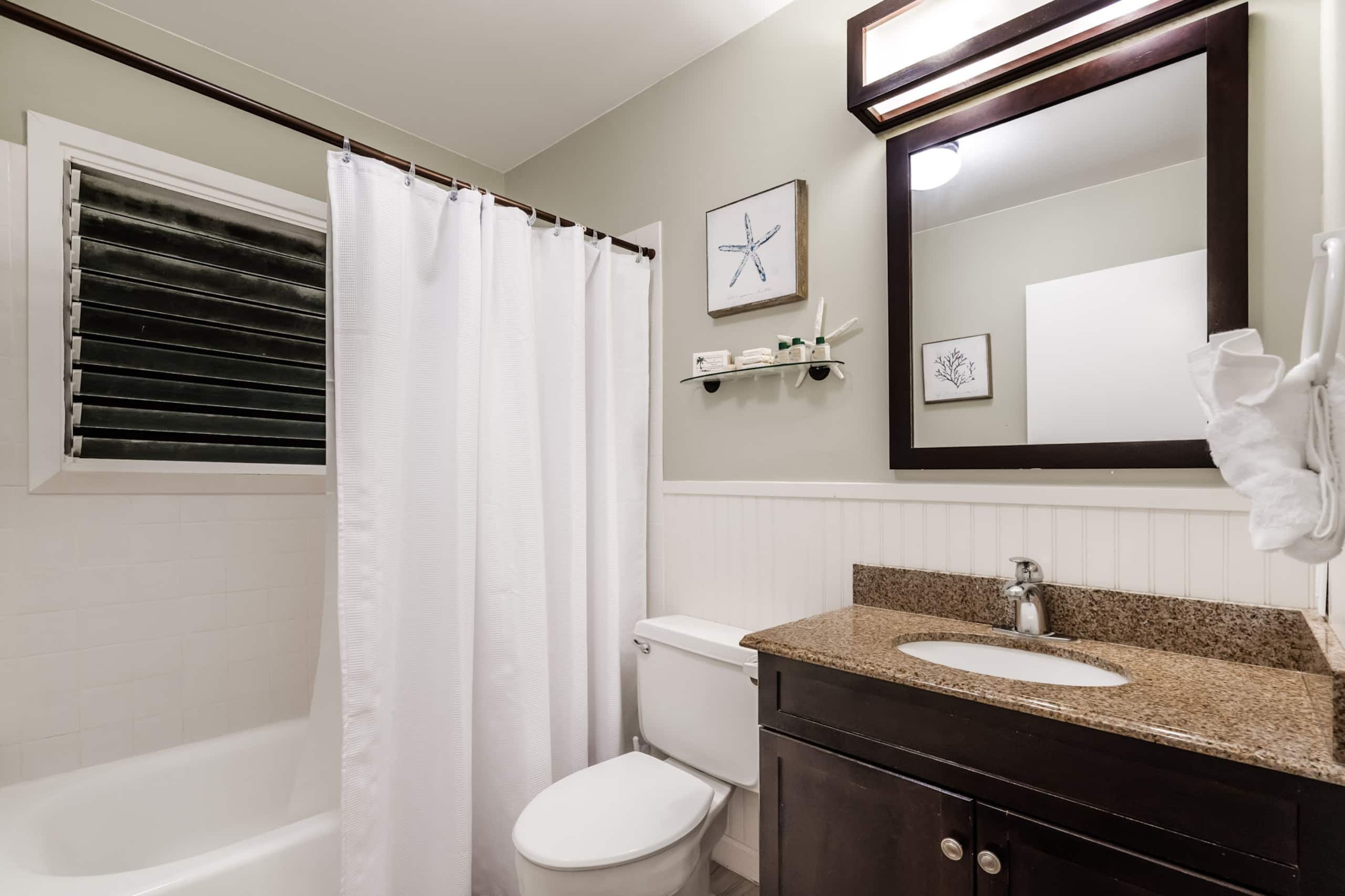 Villa in Kahuku · ★4.75 · 6 bedrooms · 8 beds · 4 private baths - Image 17