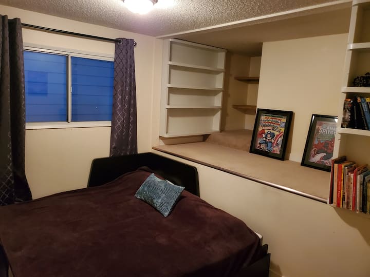 Bedroom 3 - King Bed