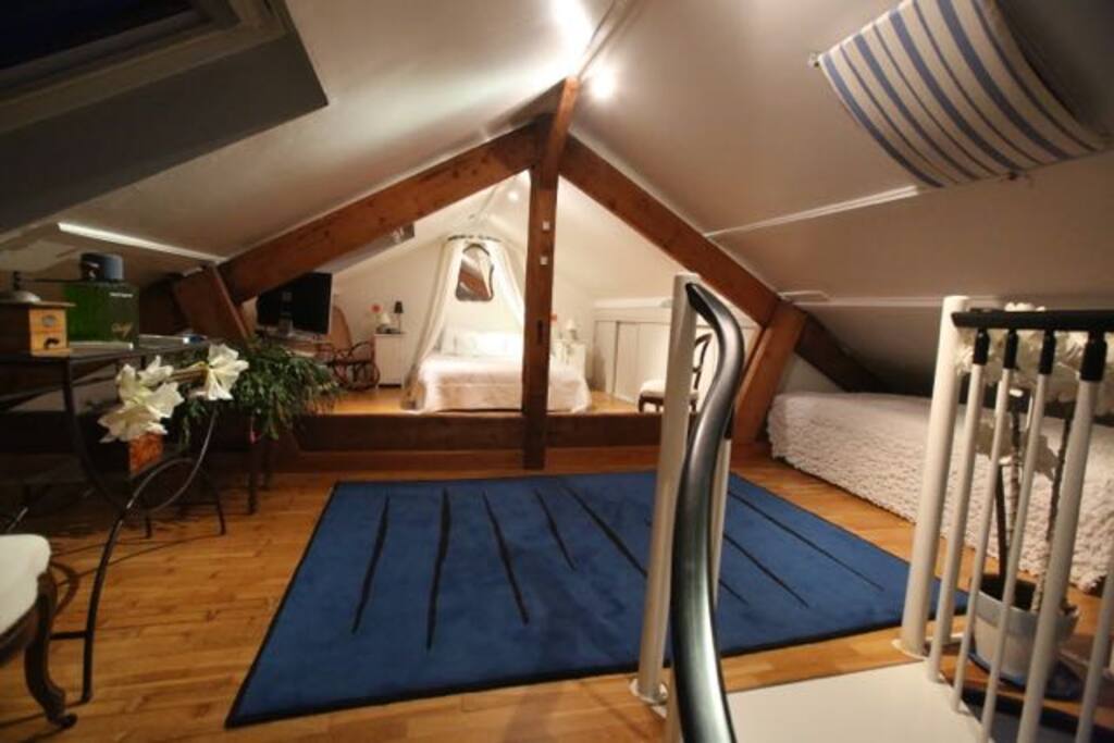 Chambre 1 avec un lit 160 et un autre 90.