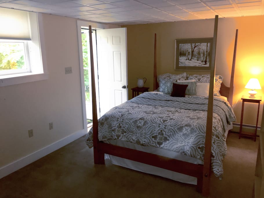 Lovely Queen bed with luxury mattress