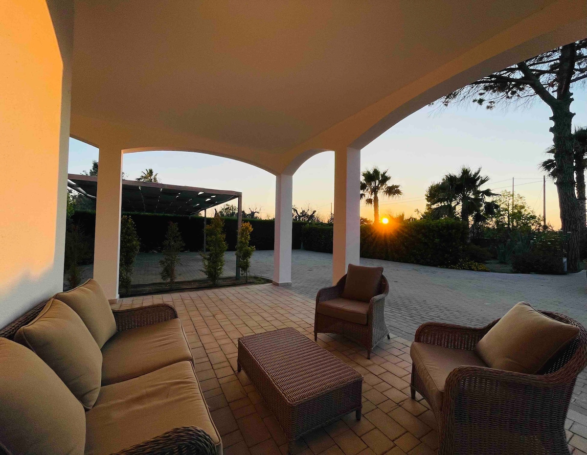 Beliebte Airbnb-Anzeige: Villa Giorgia - relax with BBQ near the sea! in Matino