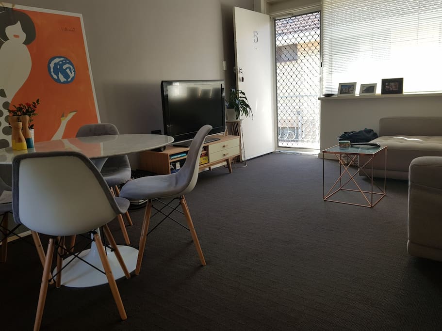 lounge room