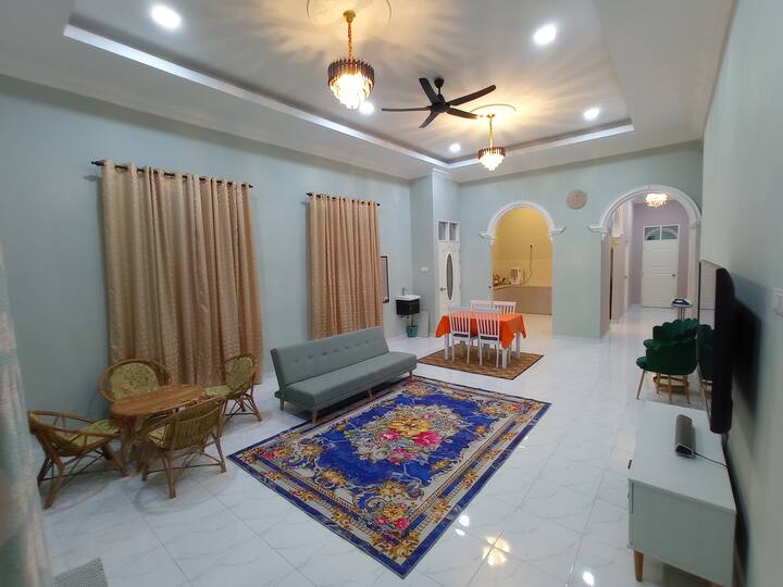 Rhu Cottage cozy Marang village w Netflix Bungalows for Rent in