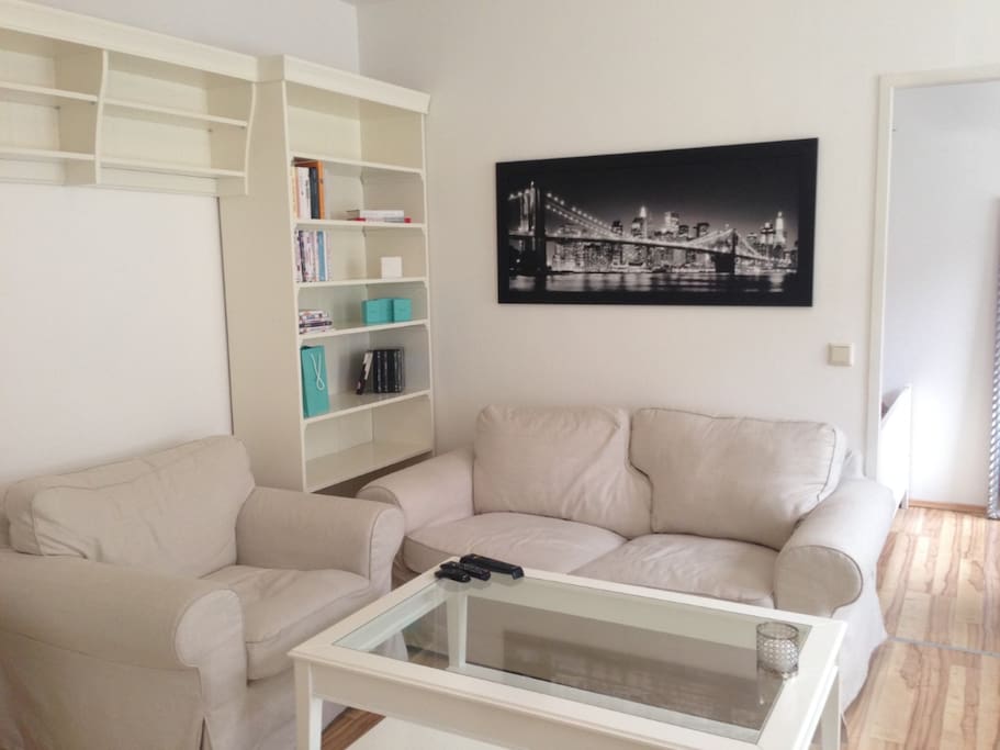 Helles gemütliches Wohnzimmer