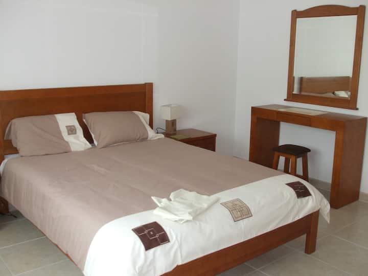 Double bedroom with built in wardrobe and dressing table 