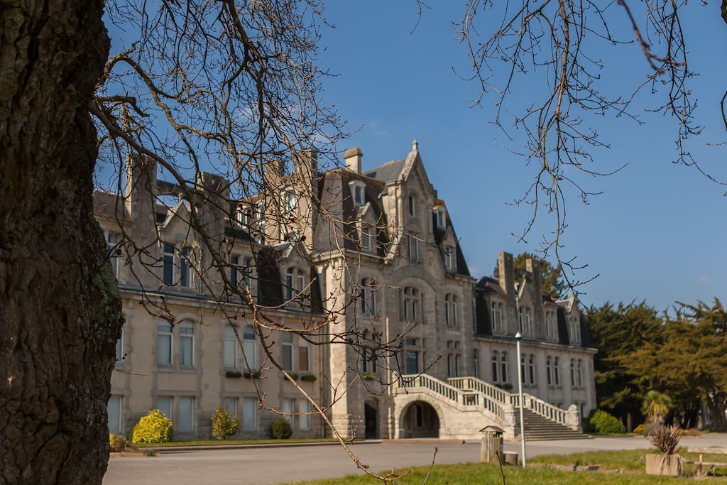 Le château du Dourdy, au cœur du Domaine