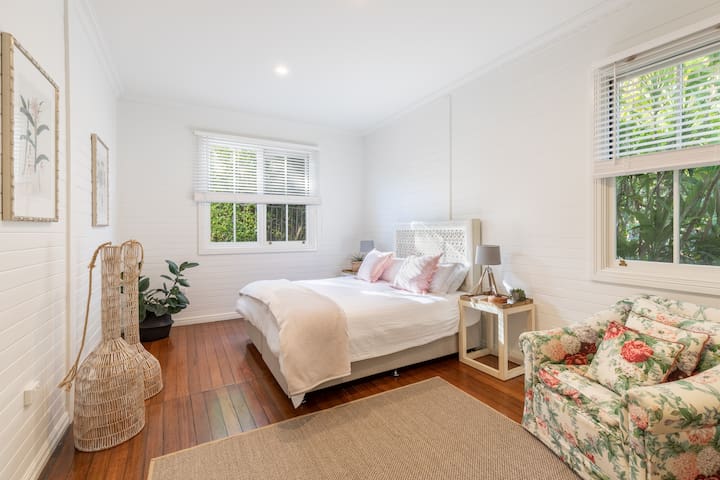 Luxurious & tranquil Jetty House, Coffs Harbour gallery image 4