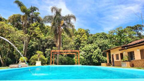 Chácara Espetacular with Swimming Pool!