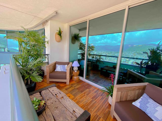 The Penthouse modern luxury in Waikiki