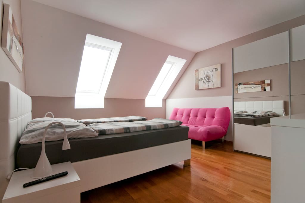Schlafzimmer 2
