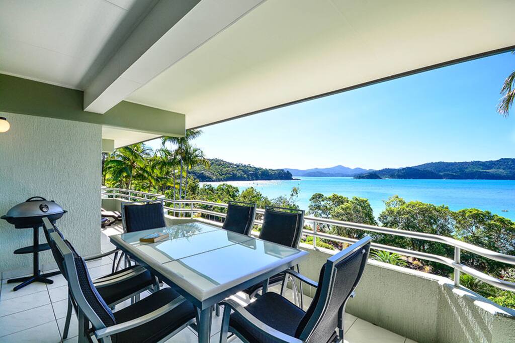 Entertaining balcony