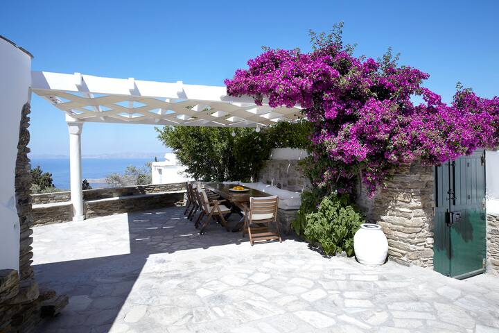 Villa Elea, traditional house with pool in Tinos gallery image 3
