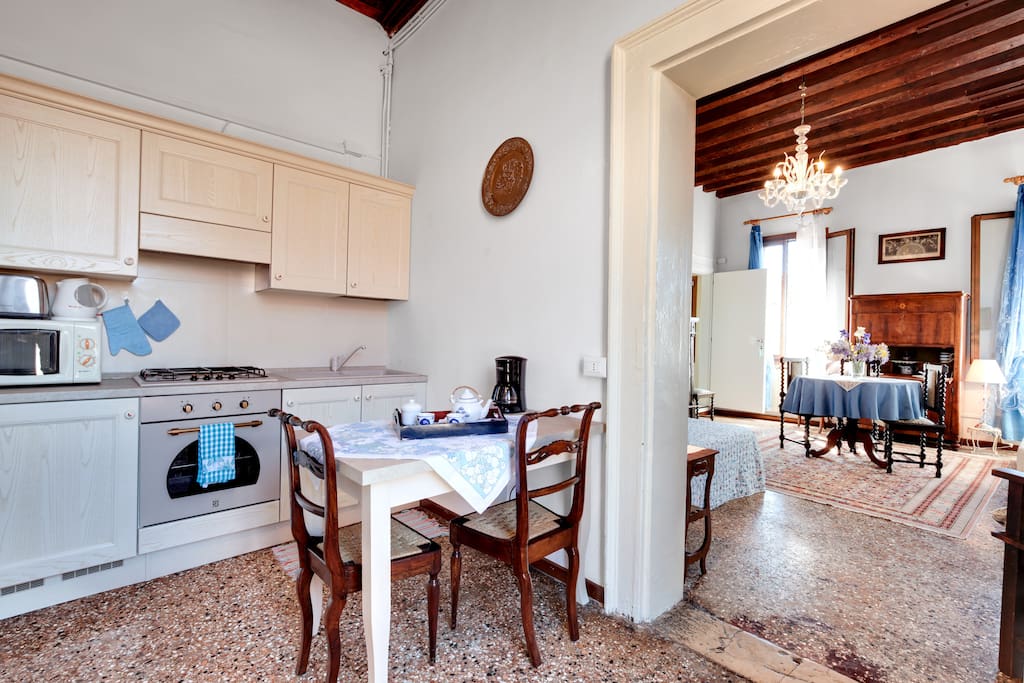 Kitchen/Livingroom