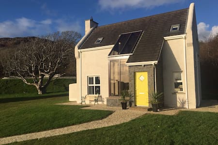 Beachcombers Cottage - Modern Luxury -WIFI-Netflix