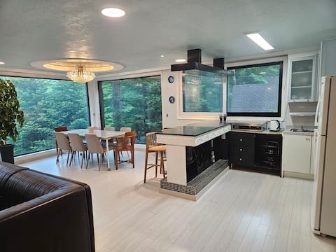 Sally House/Healing Accommodation with Panoramic Forest View/Party Room/8 minutes to Anbandege/Come 