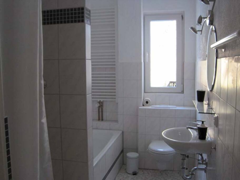 Wohnung 1, Bad