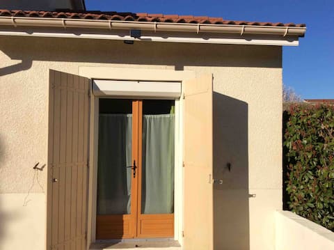 Studio 20m2 , 7' à pied métro , 15' Bellecour