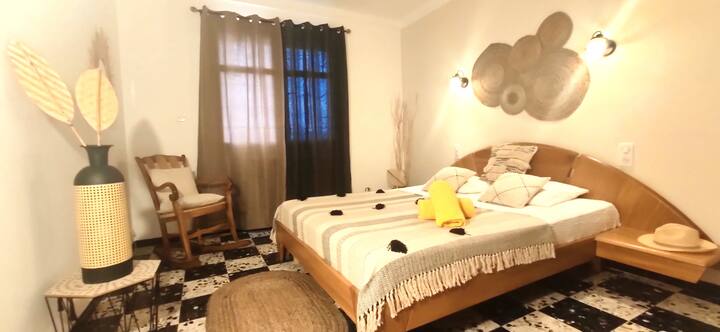 Bedroom 1 with queen-size double bed