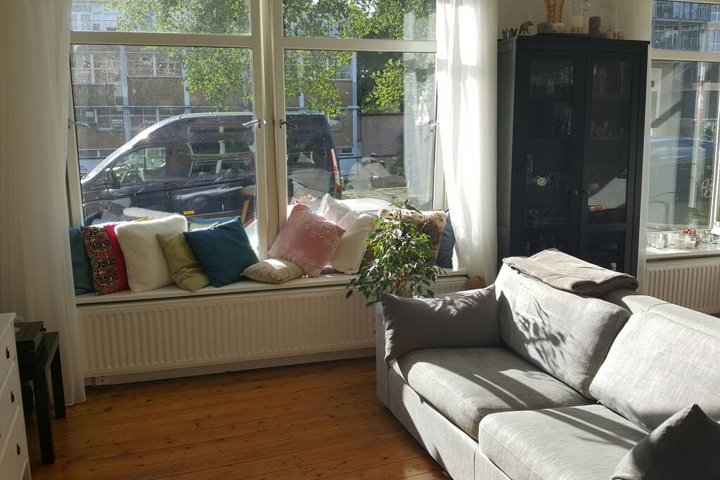 It is possible to stay here with up to 4 guests, using our very comfortable sleeping couch.