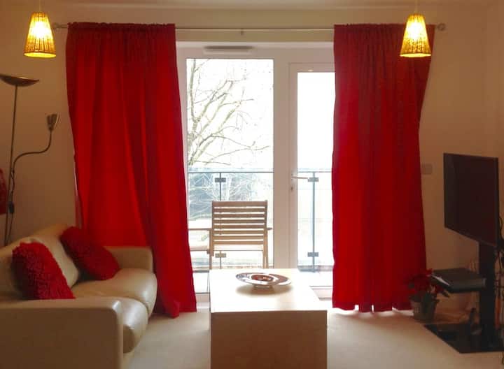 Gem, Putney, London, Heathrow, Wimbledon, Uni