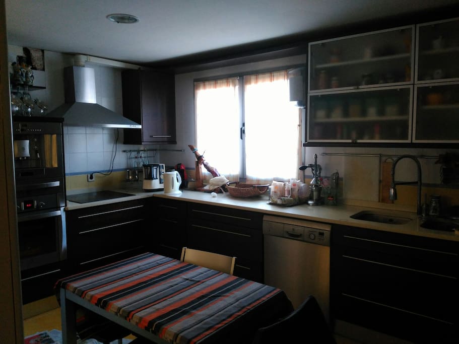 Cocina grande para cocinar
