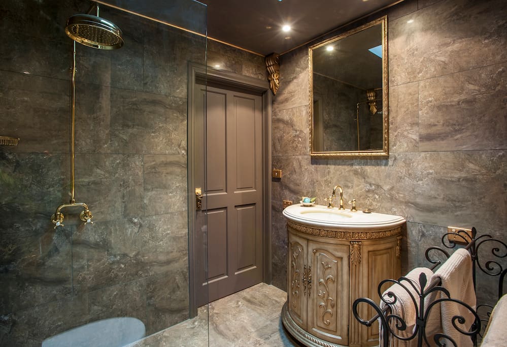 An indulgent big shower in an elegant bathroom