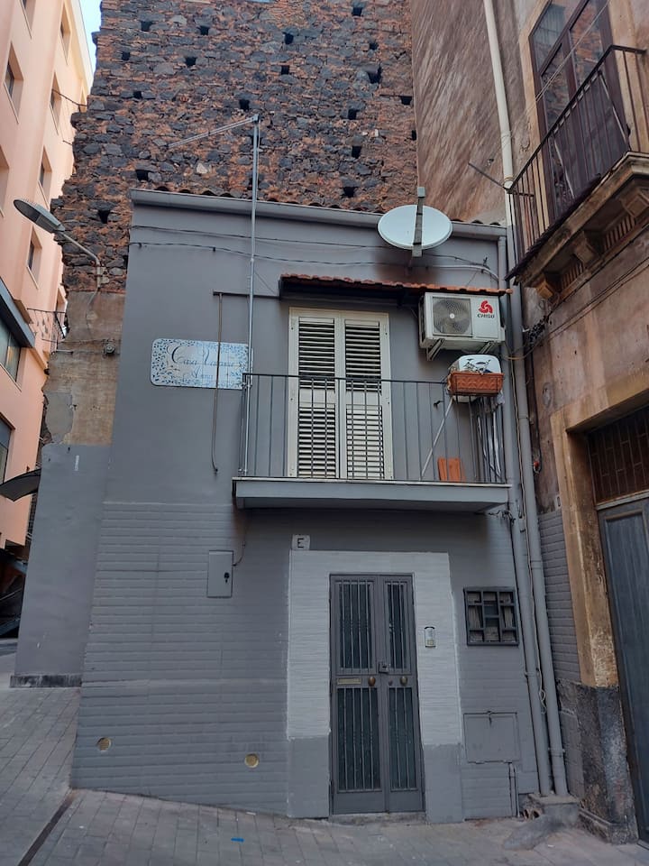 Casa Vacanze Anna Tiny houses for Rent in Catania, Sicilia, Italy Airbnb