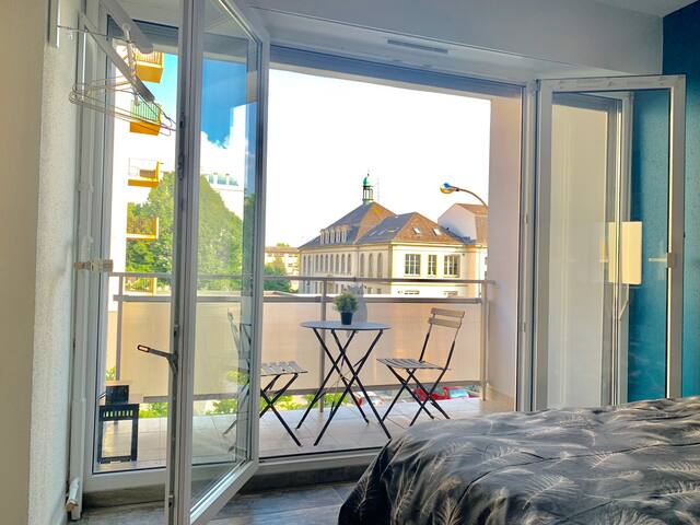 Studio Chanaël near tram train bus Basel Airport