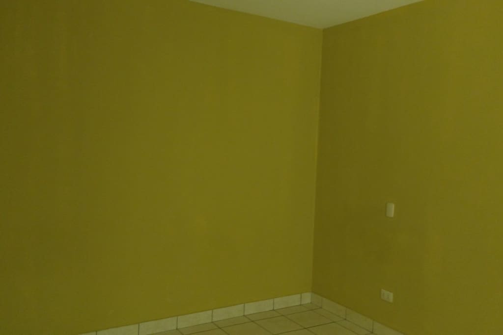 ALQUILER S/450.00 negociable
CUARTO EN LA MOLINA SÓLO PARA SEÑORITAS: ESPALDA DE MOLINA PLAZA. ANCHO: 3.10 m2 - LARGO: 4.30 m2, CON VENTANA, WIFI, CABLE, ENTRADA INDEPENDIENTE, CON BAÑO COMPARTIDO SÓLO PERSONAS SERIAS LLAMAR 997094885