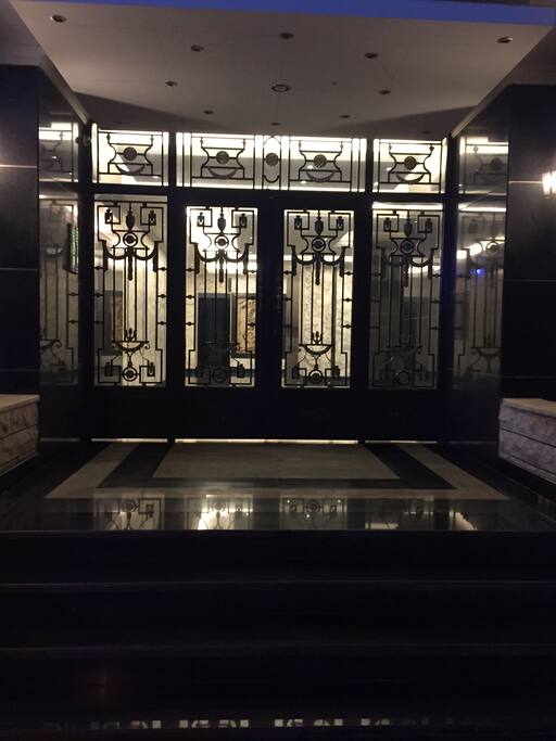 Bldg entrance