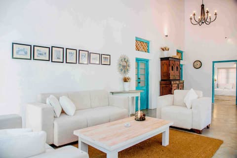 Private Beach Villa with Free Breakfast &Pvt Chef.