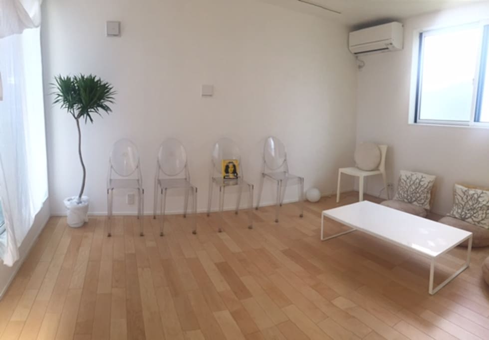 2F Living you can meditate iat early morning.