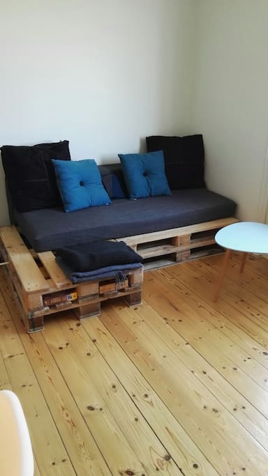 Sofa/bed (Can be converted into a double bed)