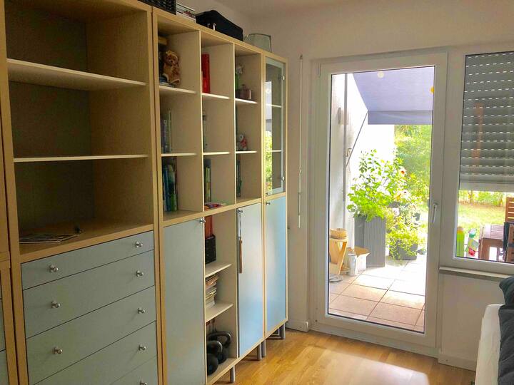 Guest room, 2 stops from Messe