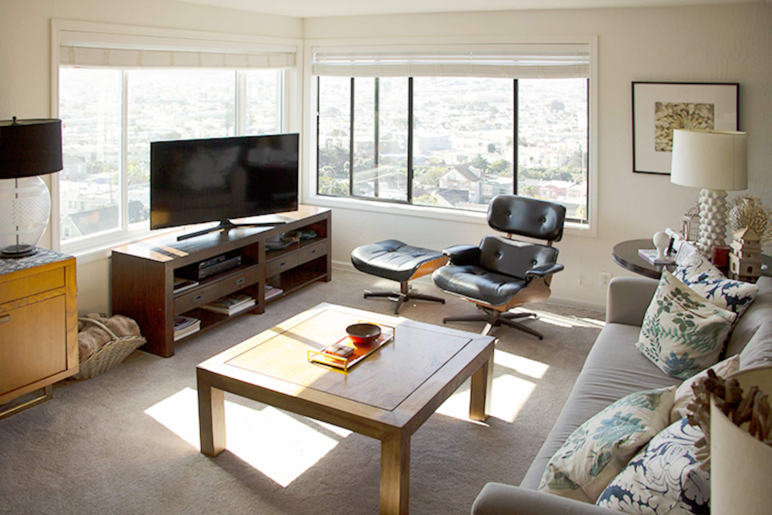 Spacious 1brm w/ breathtaking view - Image 3