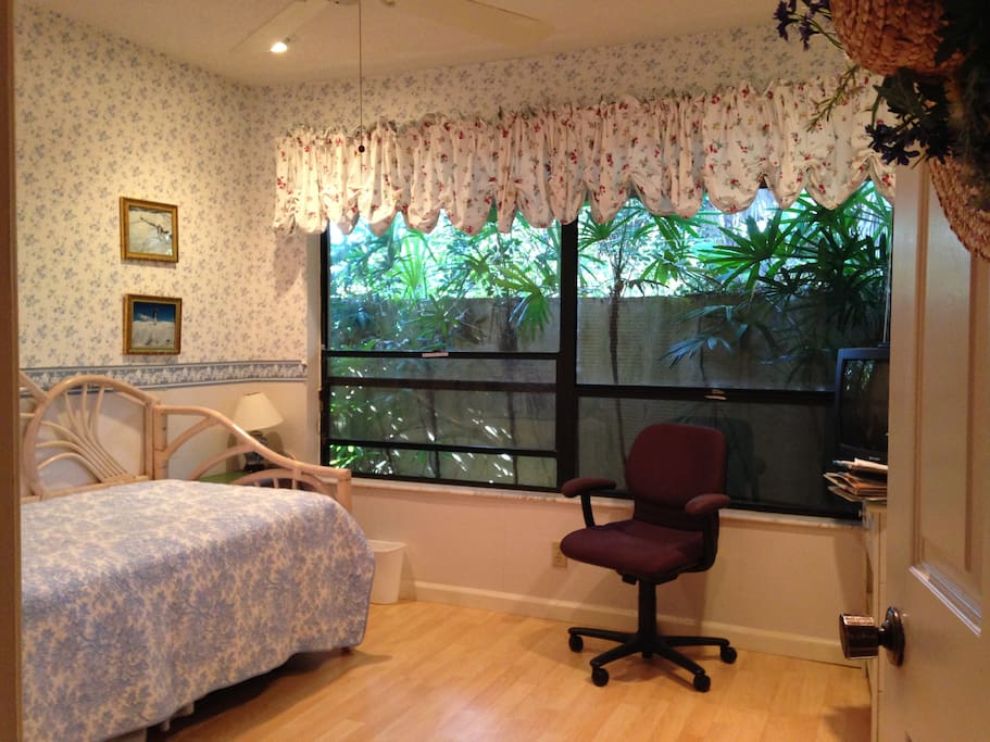 Blue Bedroom is 11x11, with new laminate floors