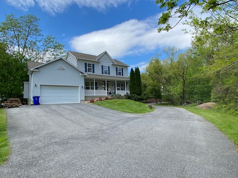 2 BR/1.5 Bath Basement, Private Entrance & Parking