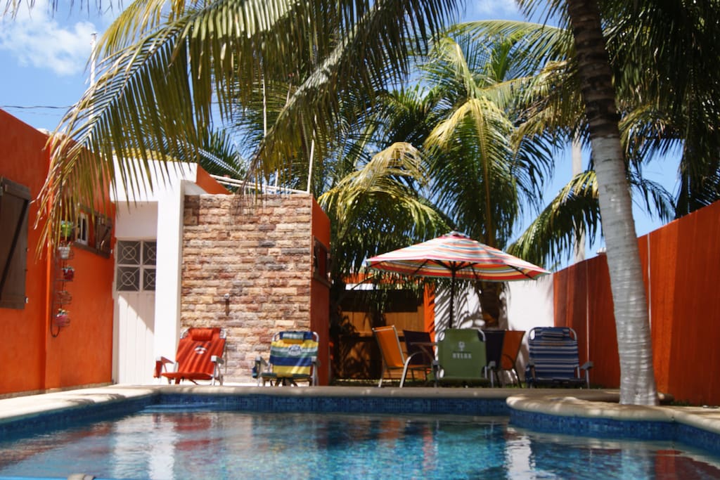 Viwe of the pool, the water is alwys fresh.
