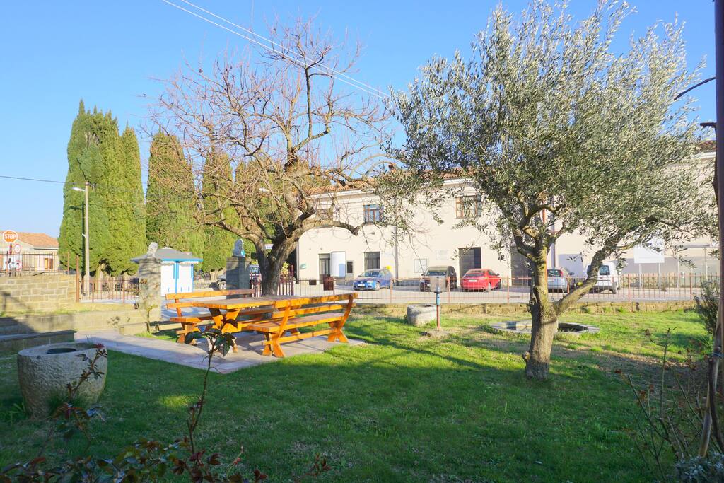 The garden in front of the house