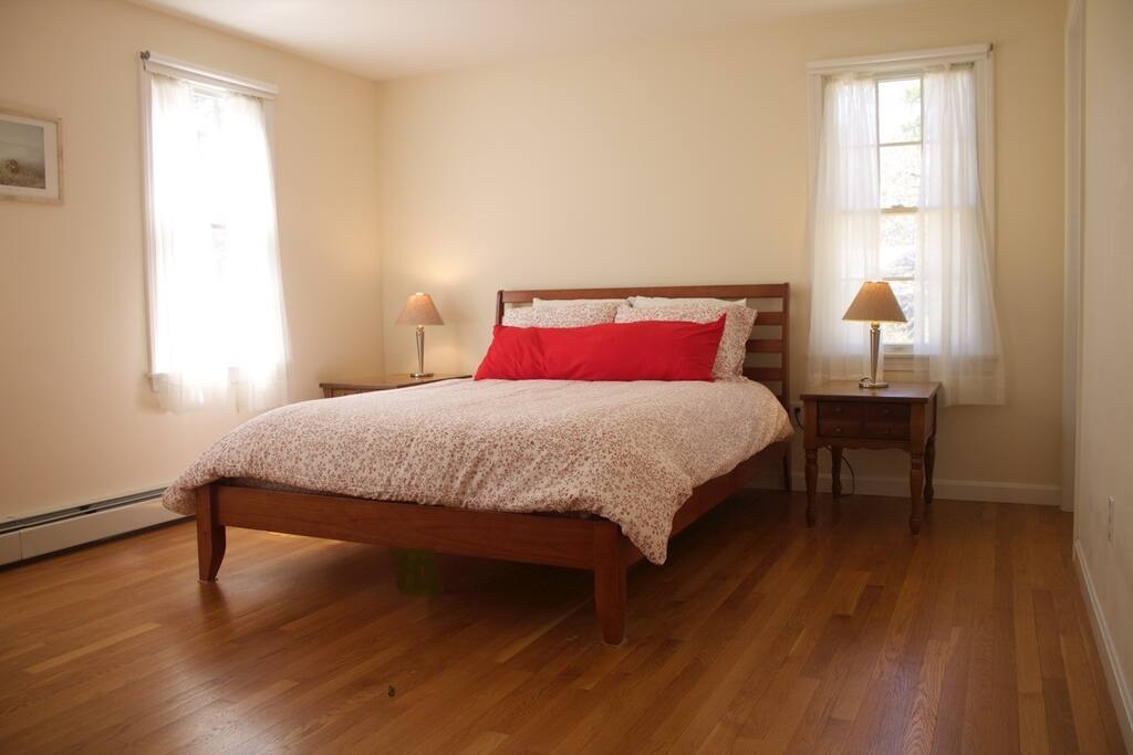 Master Bedroom Queen with ensuite full bathroom