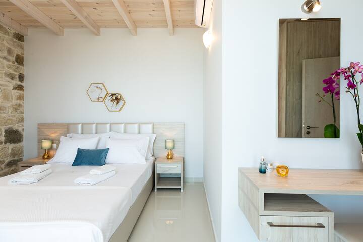 Villa Daphne Private pool, sea view, luxury, BBQ gallery image 4