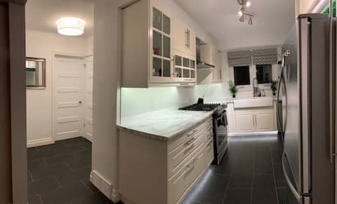 Modern 2 bedroom apartment, minutes from downtown*