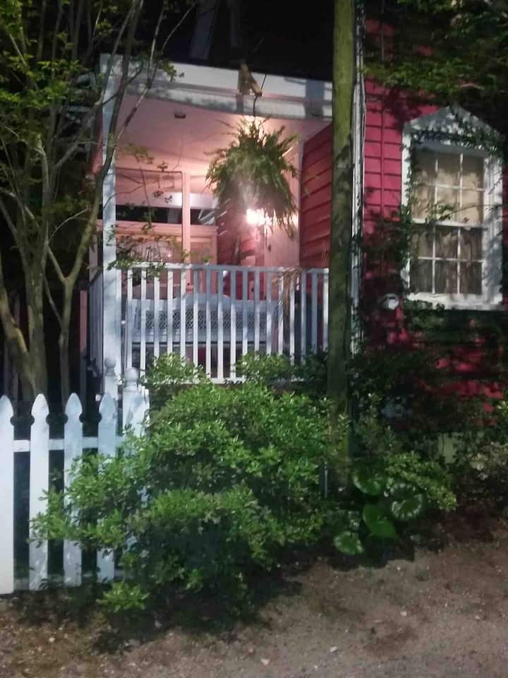 " Miss Rose You" Apartments for Rent in Savannah,