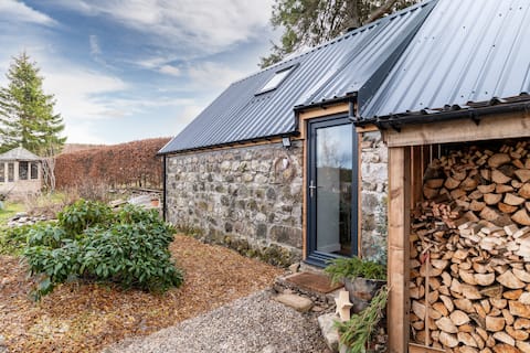 Couthie Cooshed in the Cairngorms
