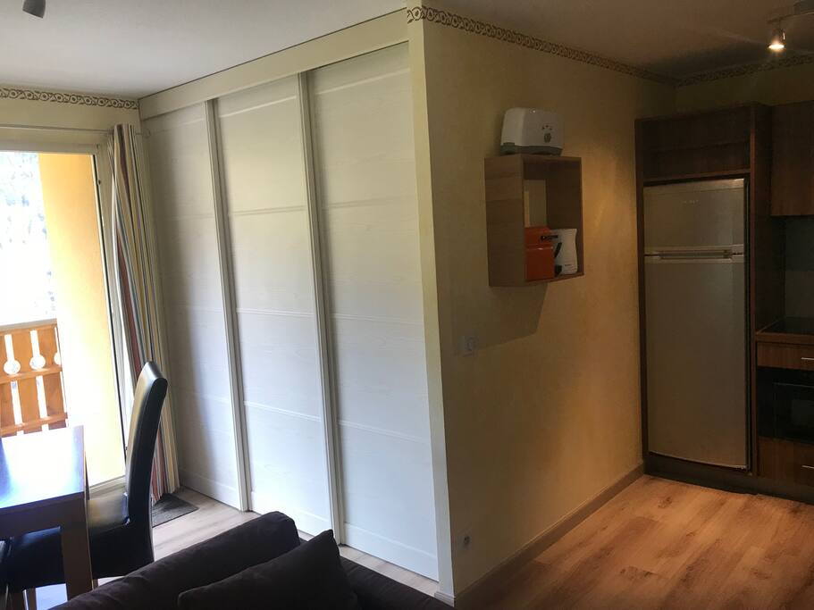 cloison coulissante fermée sur chambre