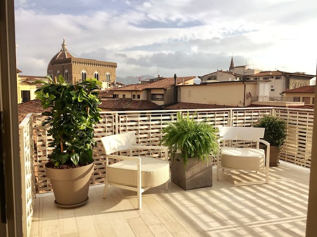 LUXURIUS DUPLEX PENTHOUSE IN A MEDIEVAL TOWER gallery image 2