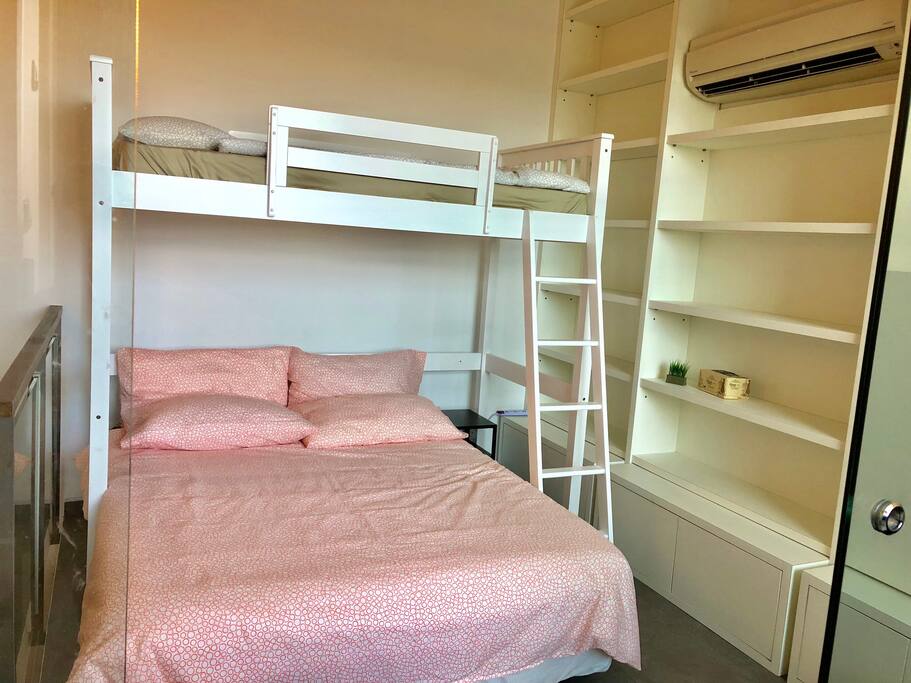 Queen size bed