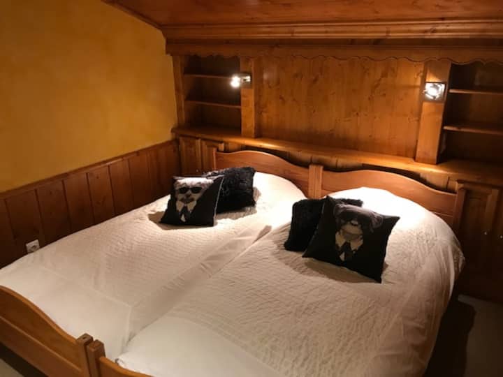 Spálňa 6 : 2 lôžka s rozmermi 90 x 190 cm